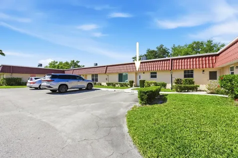 586 Laconia Circle Lake Worth FL 33467