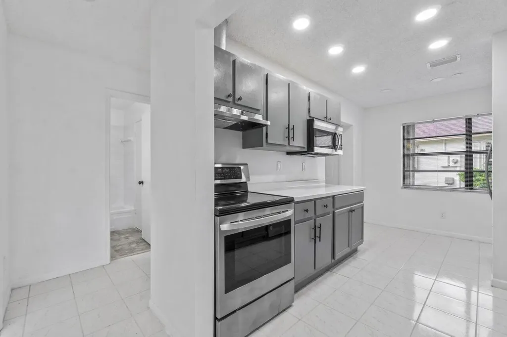 1620 Granfern Avenue West Palm Beach FL 33415