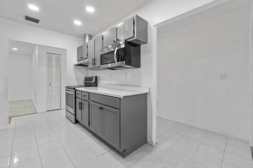 1620 Granfern Avenue West Palm Beach FL 33415