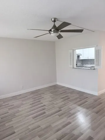 204 Canterbury I West Palm Beach FL 33417