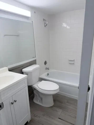 204 Canterbury I West Palm Beach FL 33417