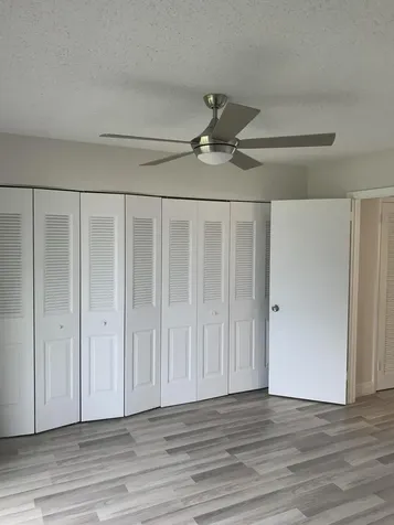 204 Canterbury I West Palm Beach FL 33417