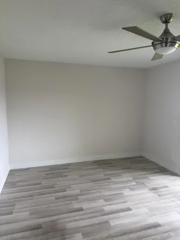 204 Canterbury I West Palm Beach FL 33417