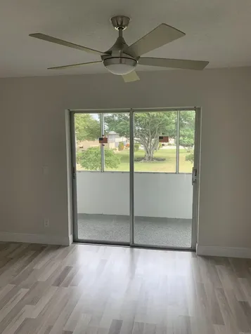 204 Canterbury I West Palm Beach FL 33417
