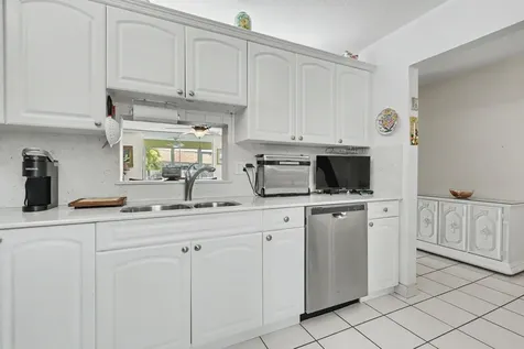 414 SE 10th Street Dania Beach FL 33004