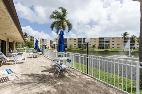 414 SE 10th Street Dania Beach FL 33004