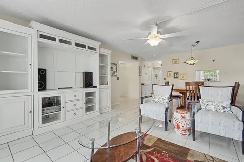 414 SE 10th Street Dania Beach FL 33004
