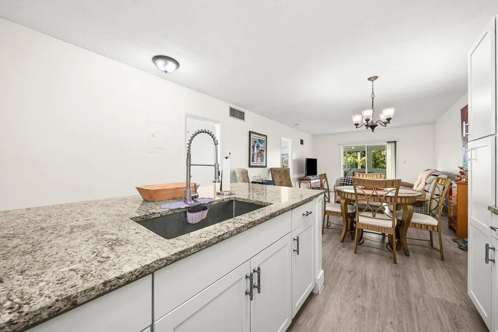1117 Lake Terrace Boynton Beach FL 33426
