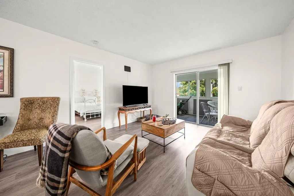 1117 Lake Terrace Boynton Beach FL 33426