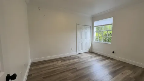 5176 NW 50th Terrace Coconut Creek FL 33073