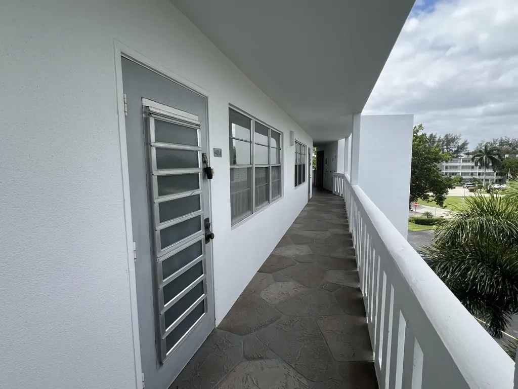4116 Cambridge E Deerfield Beach FL 33442