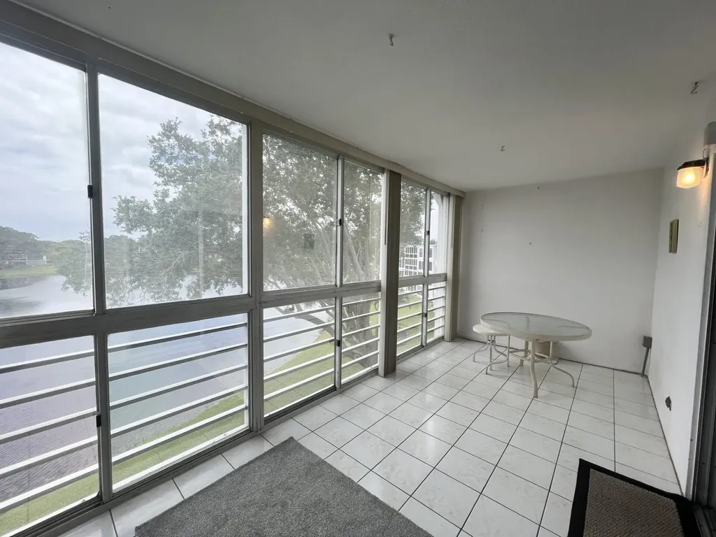 4116 Cambridge E Deerfield Beach FL 33442