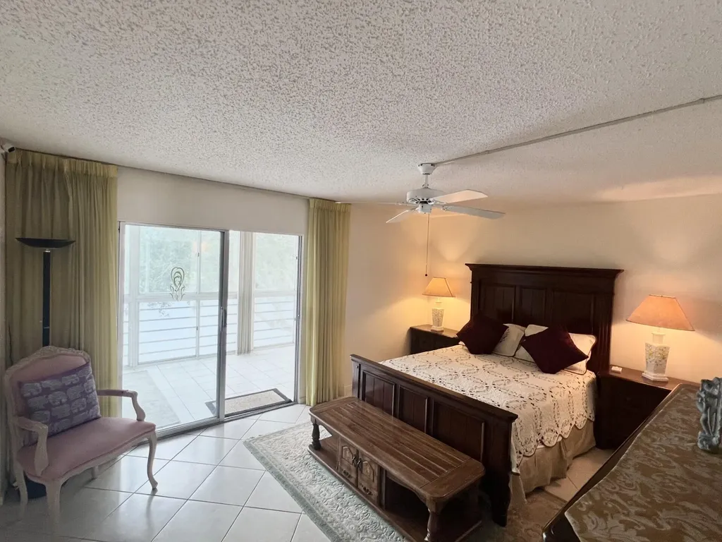 4116 Cambridge E Deerfield Beach FL 33442