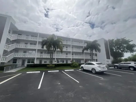 4116 Cambridge E Deerfield Beach FL 33442