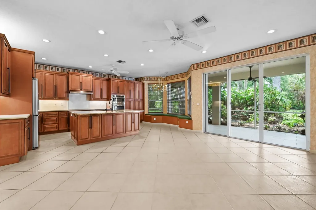 6439 Pebble Creek Way Boynton Beach FL 33437
