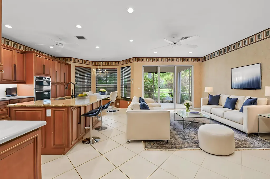 6439 Pebble Creek Way Boynton Beach FL 33437