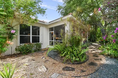 6439 Pebble Creek Way Boynton Beach FL 33437