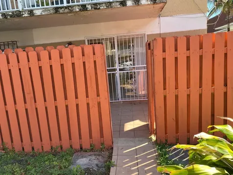 260 NW 107th Avenue Miami FL 33172