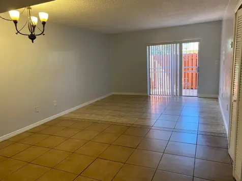 260 NW 107th Avenue Miami FL 33172