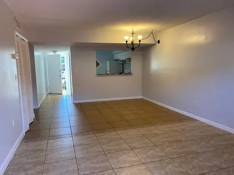 260 NW 107th Avenue Miami FL 33172