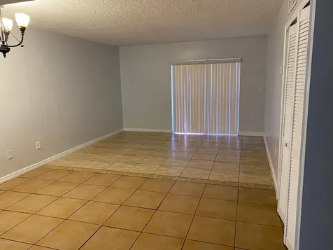 260 NW 107th Avenue Miami FL 33172