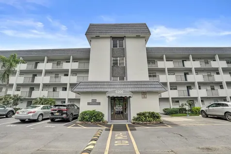 6200 NW 44th Unit # 204 Street Lauderhill FL 33319