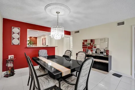 6200 NW 44th Unit # 204 Street Lauderhill FL 33319