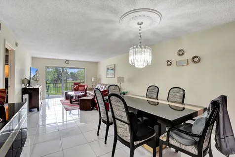 6200 NW 44th Unit # 204 Street Lauderhill FL 33319