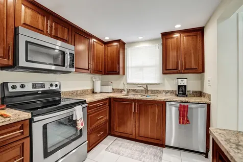 6200 NW 44th Unit # 204 Street Lauderhill FL 33319