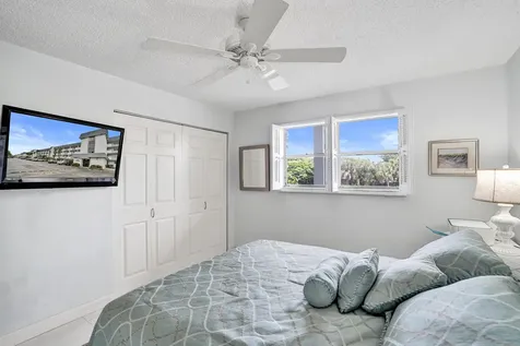 6200 NW 44th Unit # 204 Street Lauderhill FL 33319