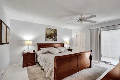 6200 NW 44th Unit # 204 Street Lauderhill FL 33319