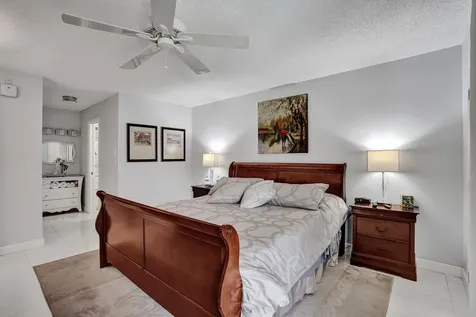 6200 NW 44th Unit # 204 Street Lauderhill FL 33319