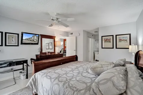 6200 NW 44th Unit # 204 Street Lauderhill FL 33319