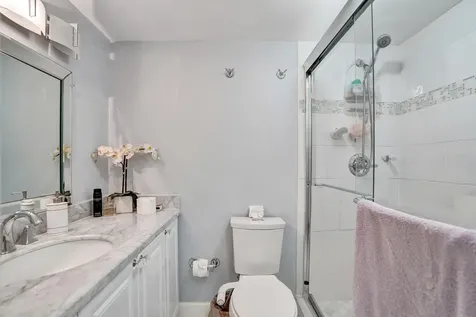 6200 NW 44th Unit # 204 Street Lauderhill FL 33319