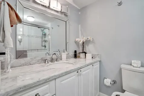6200 NW 44th Unit # 204 Street Lauderhill FL 33319