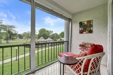 6200 NW 44th Unit # 204 Street Lauderhill FL 33319