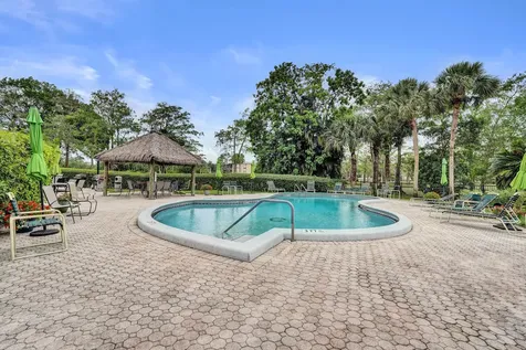 6200 NW 44th Unit # 204 Street Lauderhill FL 33319