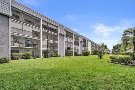 6200 NW 44th Unit # 204 Street Lauderhill FL 33319