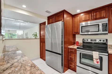 6200 NW 44th Unit # 204 Street Lauderhill FL 33319