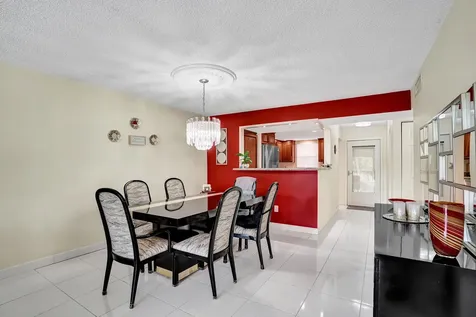 6200 NW 44th Unit # 204 Street Lauderhill FL 33319