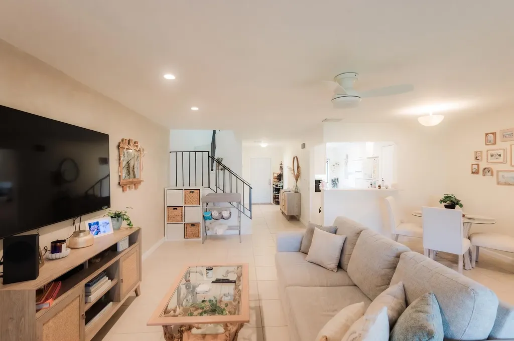21820 Cypress Circle Boca Raton FL 33433