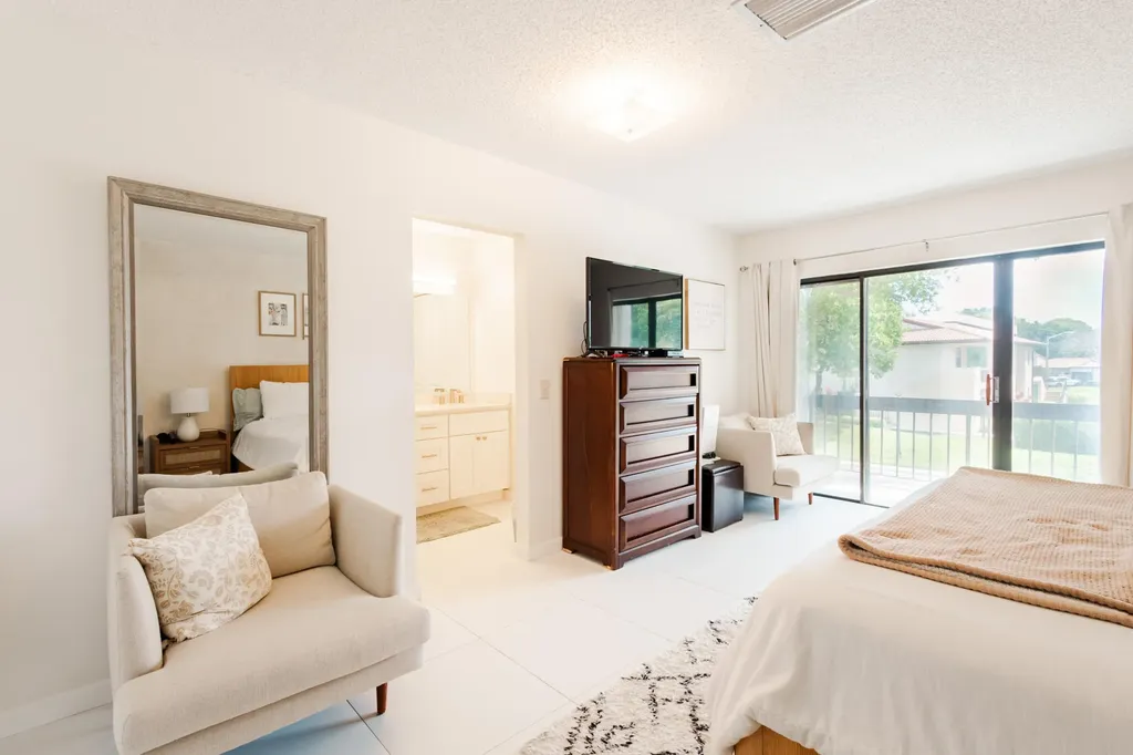 21820 Cypress Circle Boca Raton FL 33433