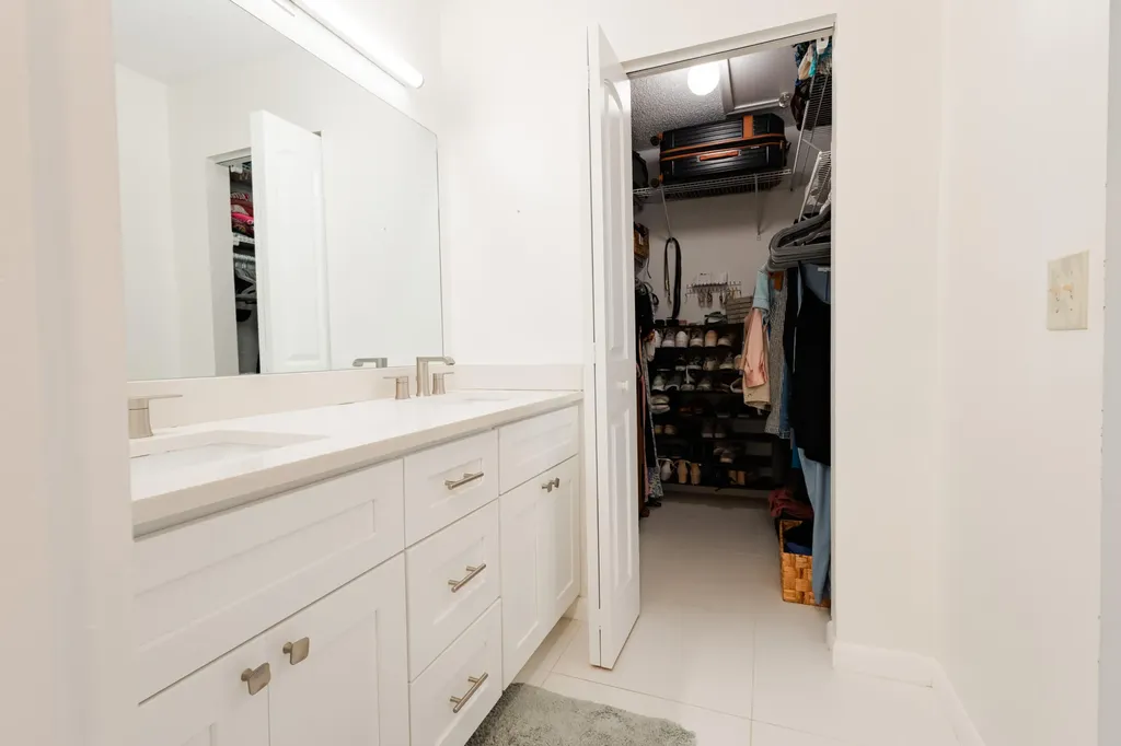 21820 Cypress Circle Boca Raton FL 33433