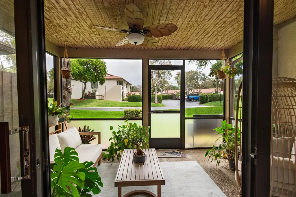21820 Cypress Circle Boca Raton FL 33433