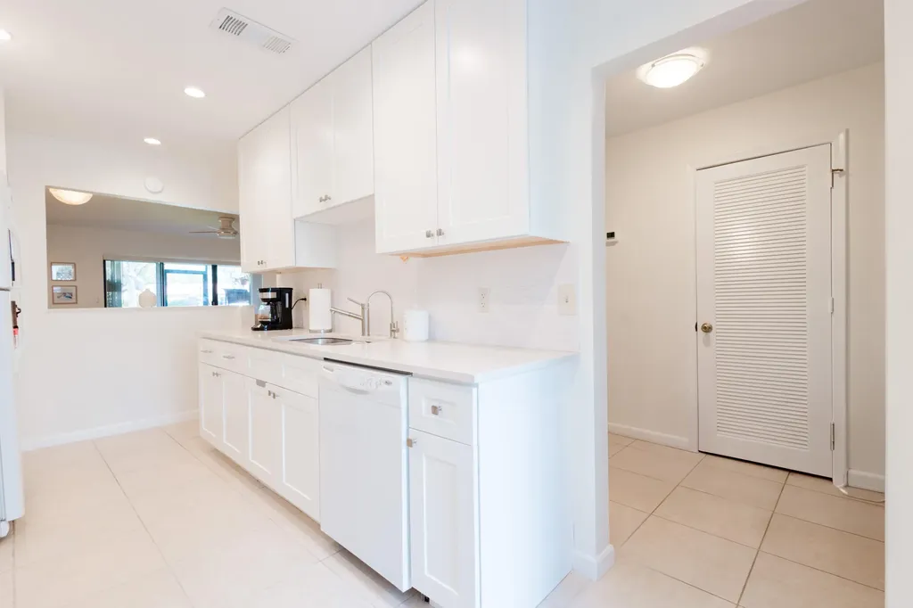 21820 Cypress Circle Boca Raton FL 33433