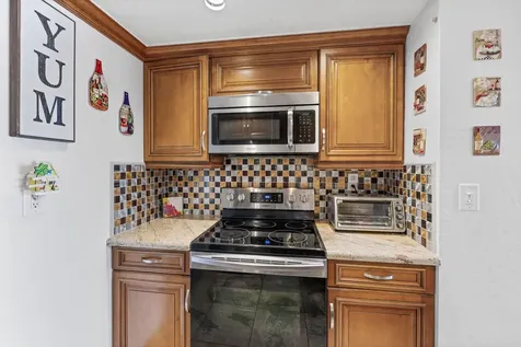 1831 NE 38th Street Oakland Park FL 33308