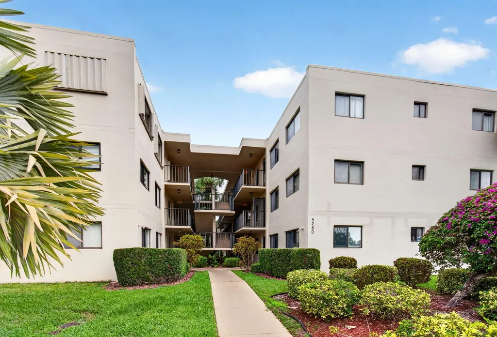 5280 Las Verdes Circle Delray Beach FL 33484