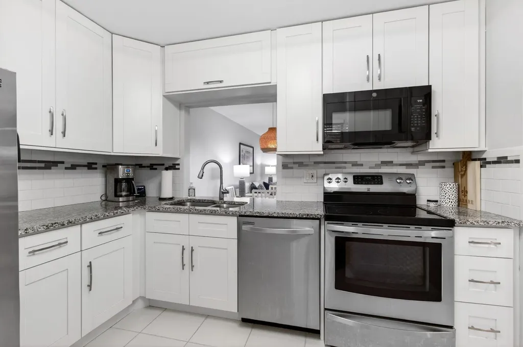 5280 Las Verdes Circle Delray Beach FL 33484