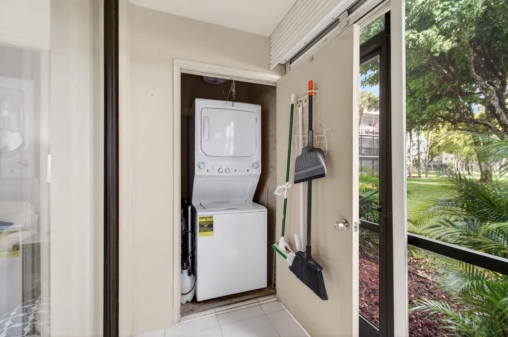5280 Las Verdes Circle Delray Beach FL 33484