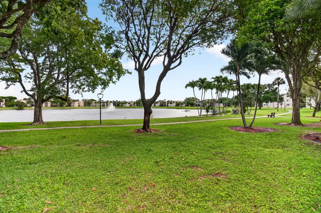 5280 Las Verdes Circle Delray Beach FL 33484